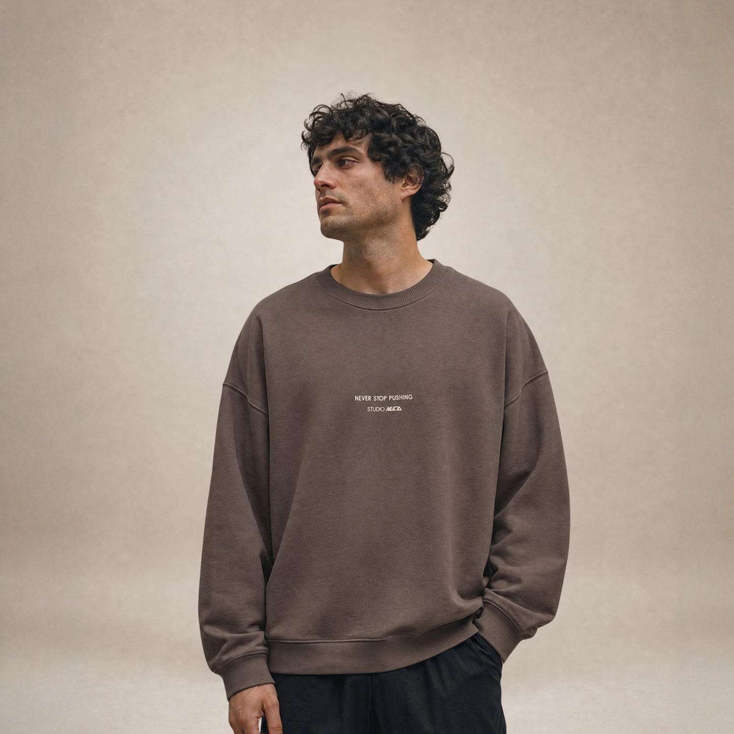 Oversized Crewneck - Pushing - Brown