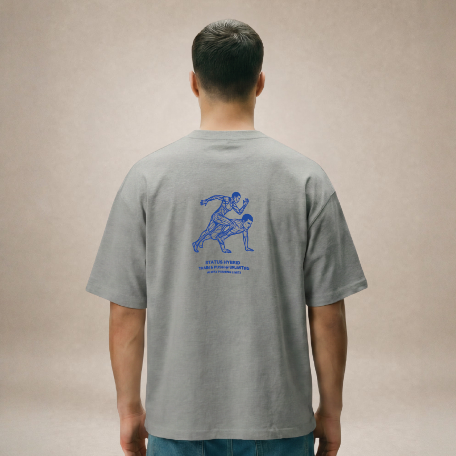 Oversized t-shirt Status Hybrid stone — illustratie rug detail Studio Nucia
